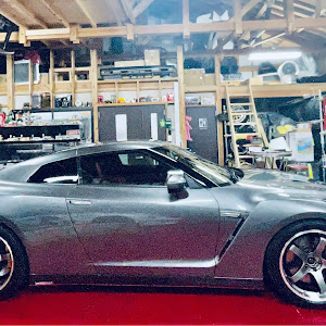 NISSAN GT-R R35