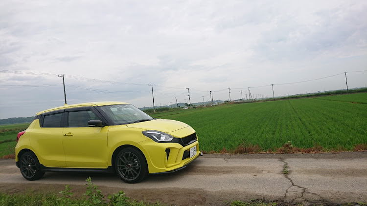 スイフトスポーツのプチオフ・信号機🚥コラボ・神奈川県警さんお疲れ様です。・MFRに関するカスタム事例の投稿画像1枚目