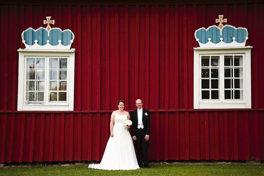 Fotografo di matrimoni Hannele Luhtasela (luhtasela). Foto del 15 febbraio 2014