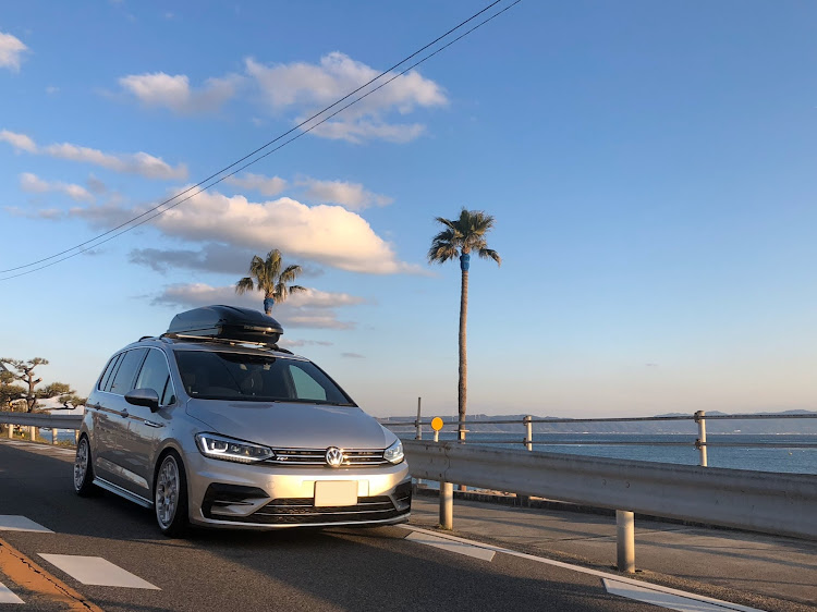 ゴルフトゥーランのhappyバトン💫・fifteen52・THULE・VW・stay homeに関するカスタム事例の投稿画像6枚目