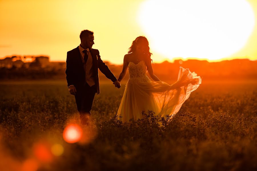 Fotografo di matrimoni Massimiliano Esposito (lightandreams). Foto del 14 aprile 2022