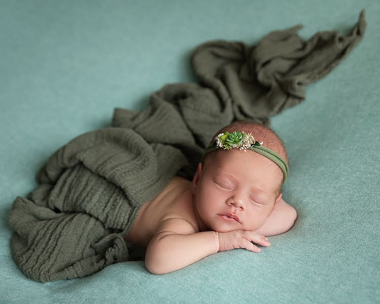 Wedding photographer Olesya Strebkova (strebkova). Photo of 18 April 2022