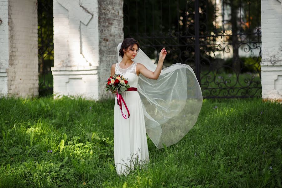 Fotógrafo de casamento Olga Chelysheva (olgafot). Foto de 27 de outubro 2017