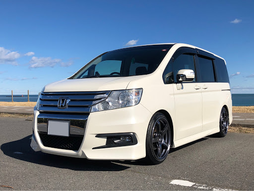 ステップワゴンスパーダ Rk5のadvan Racing Rk5ステップワゴン 洗車 愛車紹介 斜め後ろに関するカスタム メンテナンスの投稿画像 車の カスタム情報はcartune