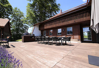 House with garden and terrace 2