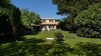 villa à Eyragues (13)