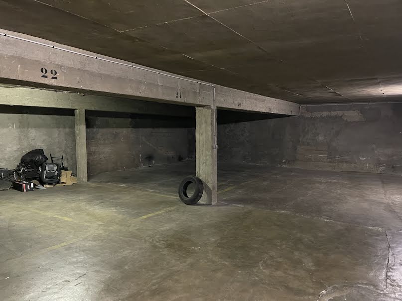 Vente parking  11 m² à Paris 15ème (75015), 16 500 €