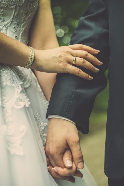 Fotografo di matrimoni Péter Kiss (peterartphoto). Foto del 22 giugno 2018