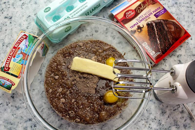 Preparing The Cake Mix.