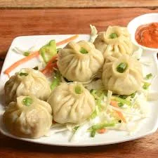 Veg Steamed Momos [6 Pieces]