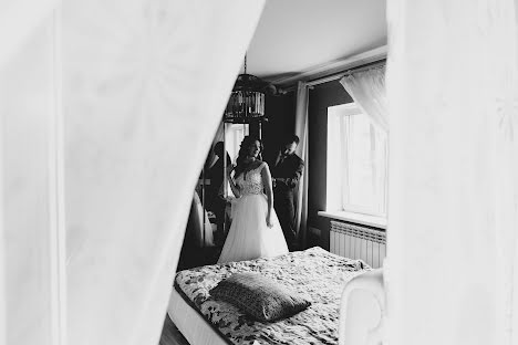 Wedding photographer Roman Starkov (romanstark). Photo of 11 November 2021