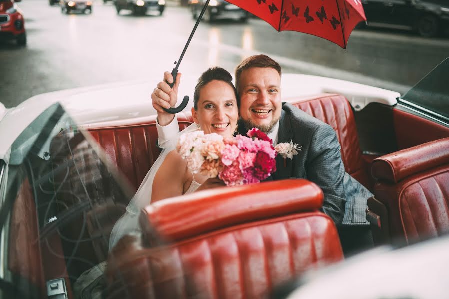 Fotógrafo de casamento Denis Khuseyn (legvinl). Foto de 3 de agosto 2020