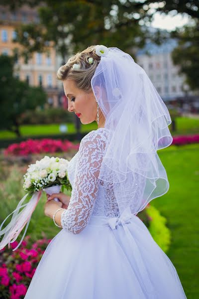 Fotógrafo de casamento Yuliya Mazhora (julijamazora). Foto de 22 de outubro 2017
