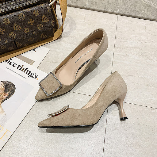 Title 4, Fashionable Black Casual Womens Shoes offering...