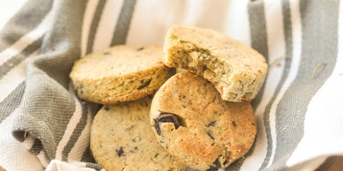 Almond & Olive Biscuits