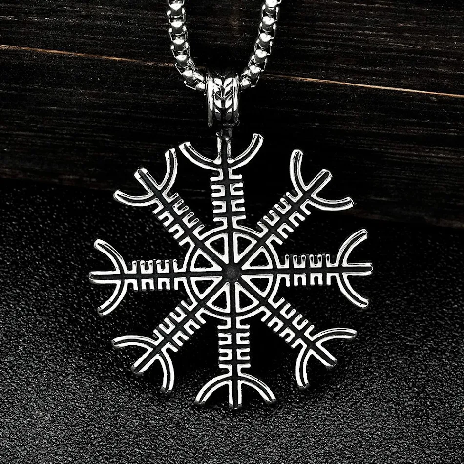 Europese en Amerikaanse titanium stalen heren hanger ketting, roestvrij staal. Een stijlvolle en duurzame ketting voor dagelijks gebruik.
