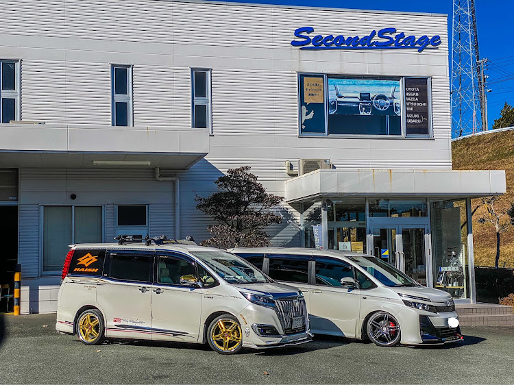 ノアのセカンドステージMT・あやぱぱさん納車式・ピンストコラボ・ネーム入りキーケースに関するカスタム事例の投稿画像5枚目
