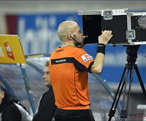 "Waarom krijgt de grootste match van het jaar geen videoref?" en "Er zijn een paar goeie refs op komst"