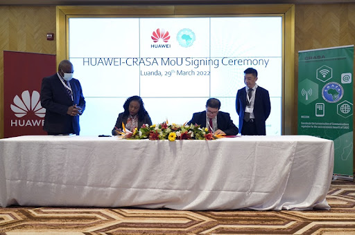 From Left: Alfred Marisa, vice chairperson of CRASA; Bridget Linzie, CRASA Executive Secretary; Yang Hongjie, Director of ICT Strategy and Policy Department of Huawei Southern Africa Region; and Yang Chen, Vice President of Huawei Southern Africa Region.