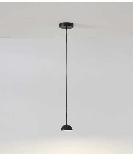 Title 3, Comptoir de bar long pour salon avec lustre déc...