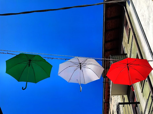 Guarda in alto c'è il Tricolore  di Makkia79