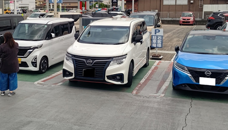 エルグランドのエルグランドE52・ルークスB45a・車検・代車に関するカスタム事例の投稿画像1枚目