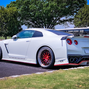 NISSAN GT-R R35