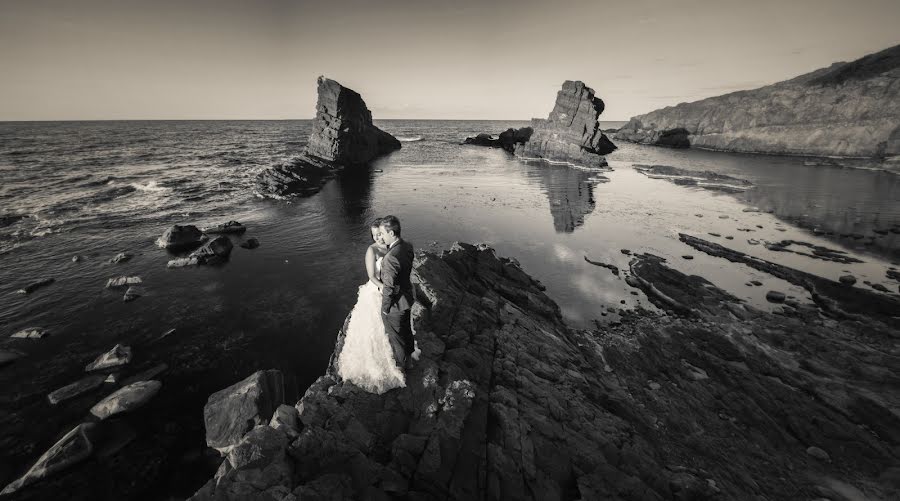 Fotógrafo de casamento Stefan Kamenov (stefankamenov). Foto de 8 de fevereiro 2016