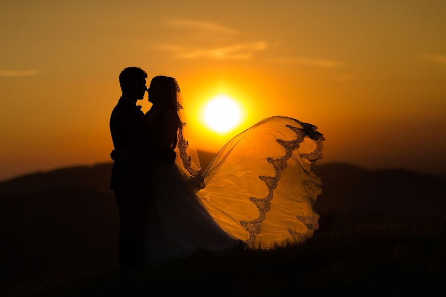 Fotógrafo de casamento Magia Obrazu (magiaobrazu). Foto de 10 de janeiro 2018