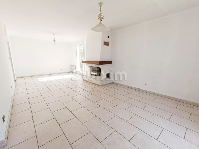 Vente maison 4 pièces 100 m² à Pierrelatte (26700), 245 000 €