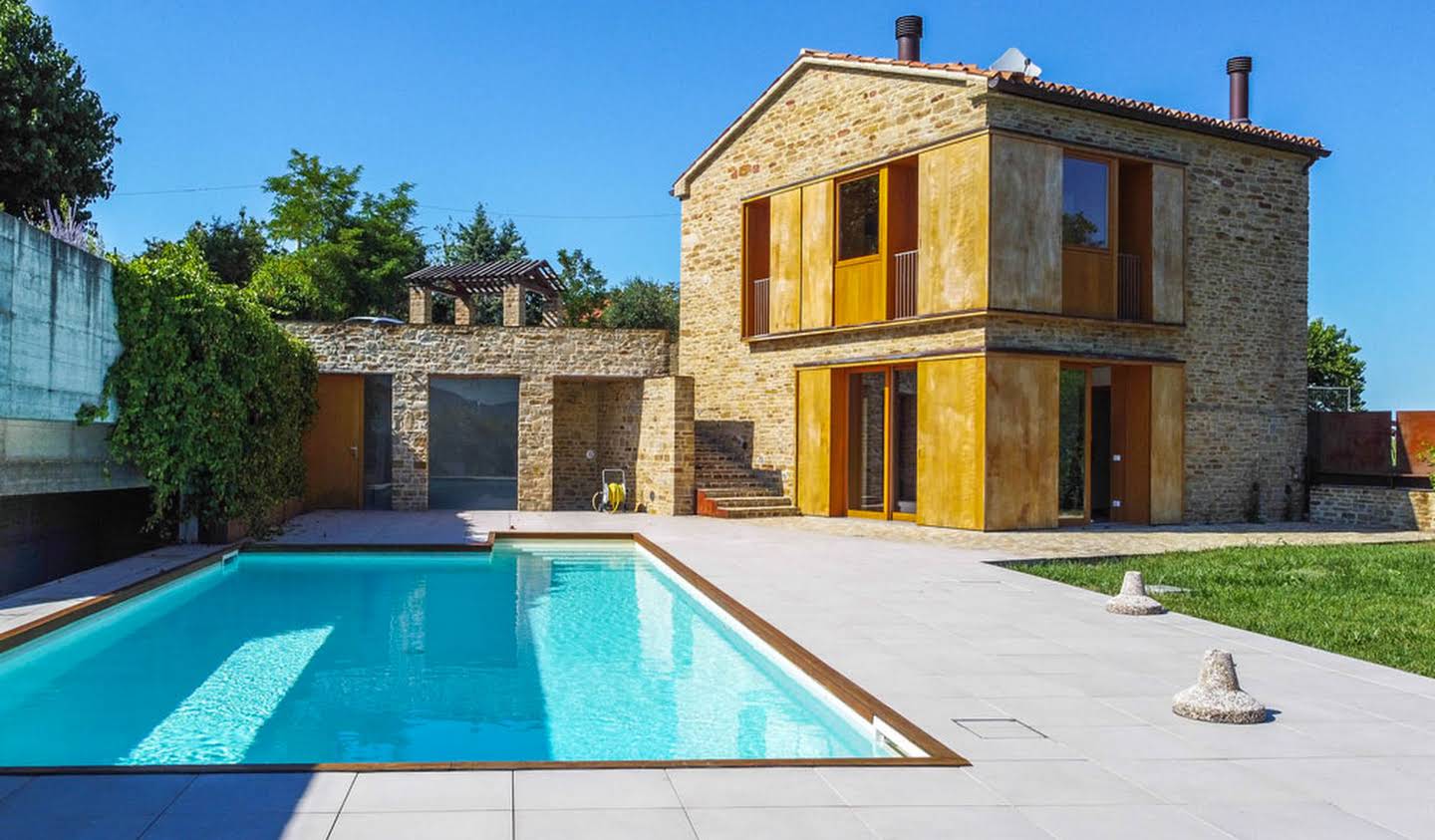 Property with pool and garden Apiro