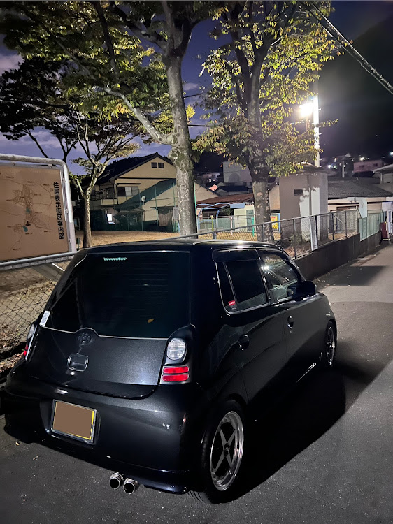 エッセの夜の公園・街灯が良い・夜のカメ活・エクイップ・前後違いホイールに関するカスタム事例の投稿画像3枚目