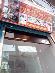 Max Man Hair Cutting Saloon photo 3