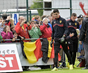 Fans trotseren slecht weer om alle Duivels aan het werk te zien