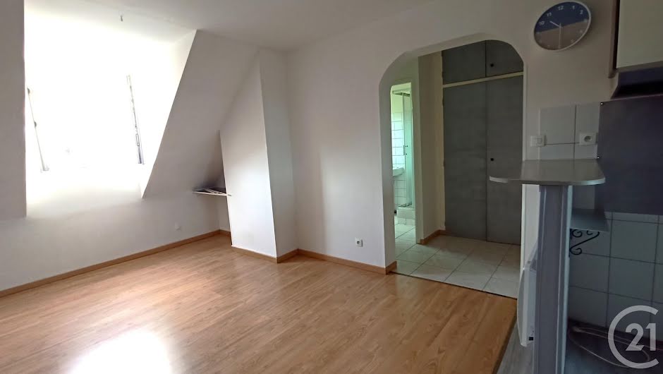 Location  appartement 3 pièces 44.33 m² à Etampes (91150), 650 €