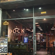 DOCK Pizza & Bar 道可小酒館