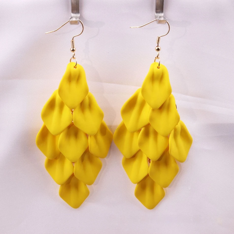 Bohemian Petal Long Earrings Tassel High Sense, add a touch of elegance and sophistication, perfect for any occasion.