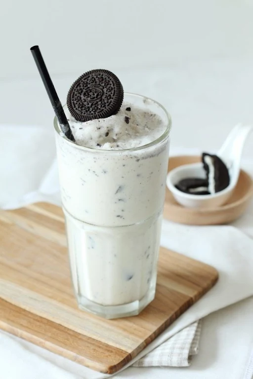 Vanilla Oreo Milkshake