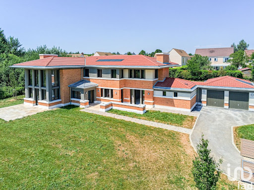 House with terrace 1