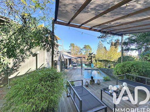 Maison avec piscine et terrasse 4