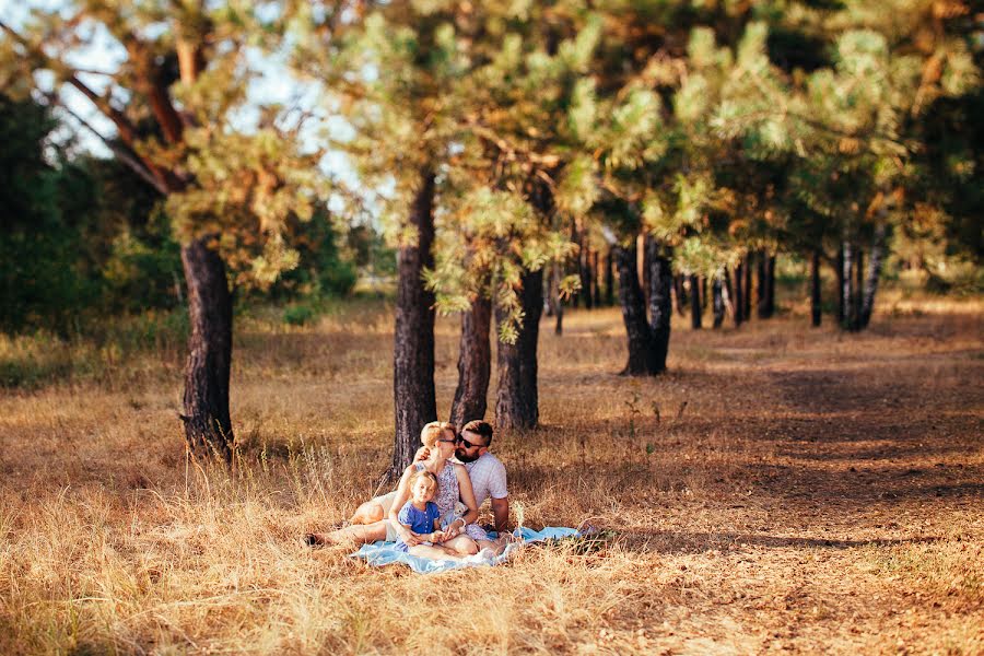 Wedding photographer Aleksey Bronshteyn (longboot). Photo of 24 October 2014