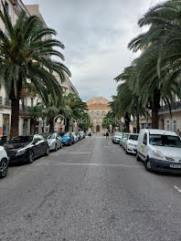 locaux professionnels à Toulon (83)