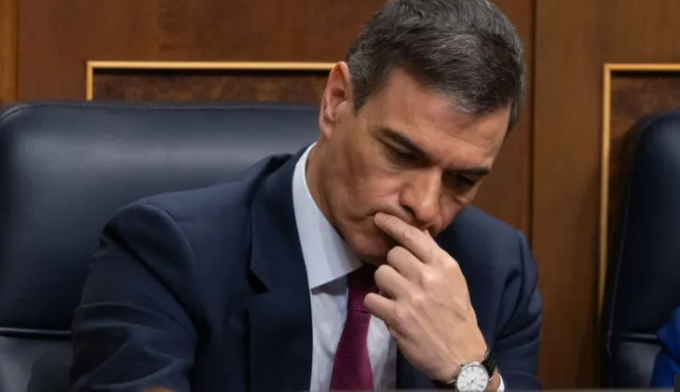 Spanish Prime Minister Pedro Sánchez said he would stay on as Spain's leader after a period of consideration