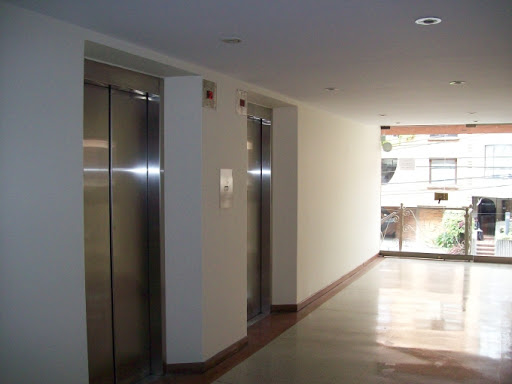 Edificio En Arriendo - Lago Gaitan, Bogota