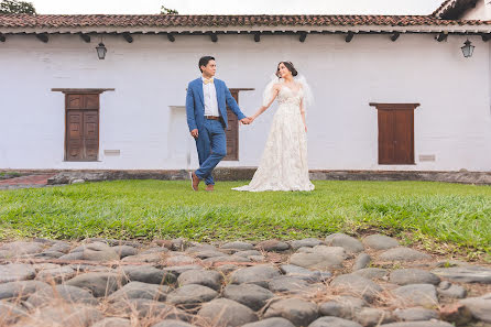 Fotógrafo de bodas Leandro González (zurfotografia). Foto del 13 de abril 2022