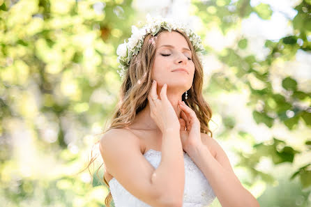 Fotografo di matrimoni Angelina Vilkanec-Kurilovich (angelhappiness). Foto del 12 agosto 2016