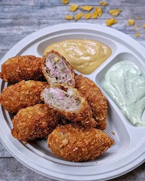 Chicken Kurkure Momos [6 Pieces]