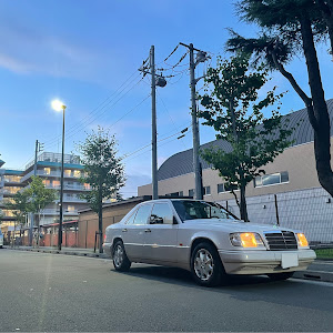 Eクラス セダン W124