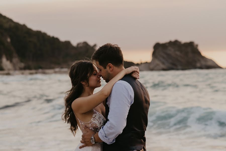 Photographe de mariage Konstantina Avrami (clementinanomade). Photo du 5 décembre 2022