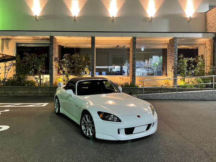 S2000の夜ドライブ・駐車場・S2000・AP1・オープンカーに関するカスタム事例の投稿画像1枚目